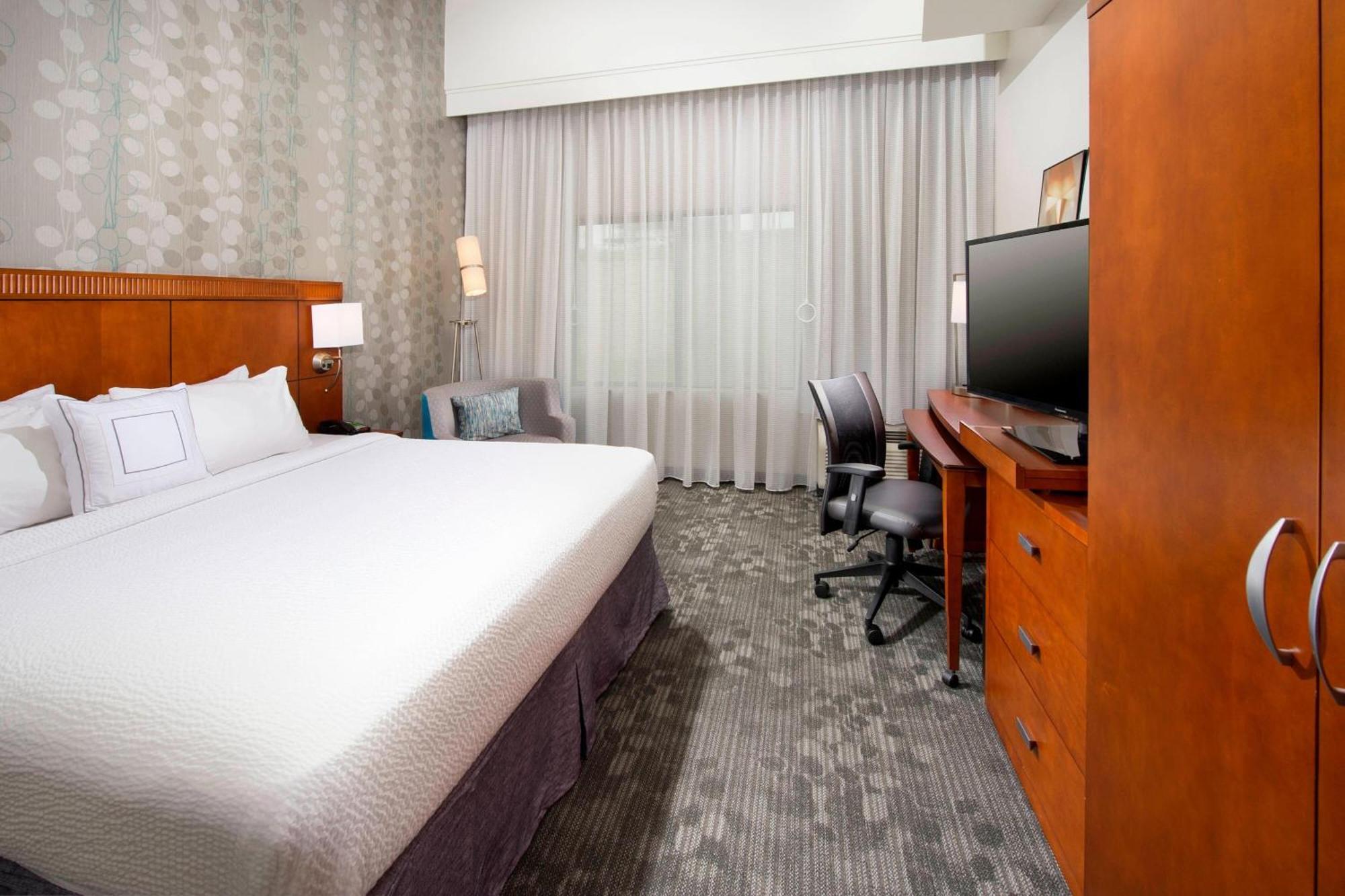 Courtyard By Marriott San Antonio Seaworld/Lackland Exterior photo
