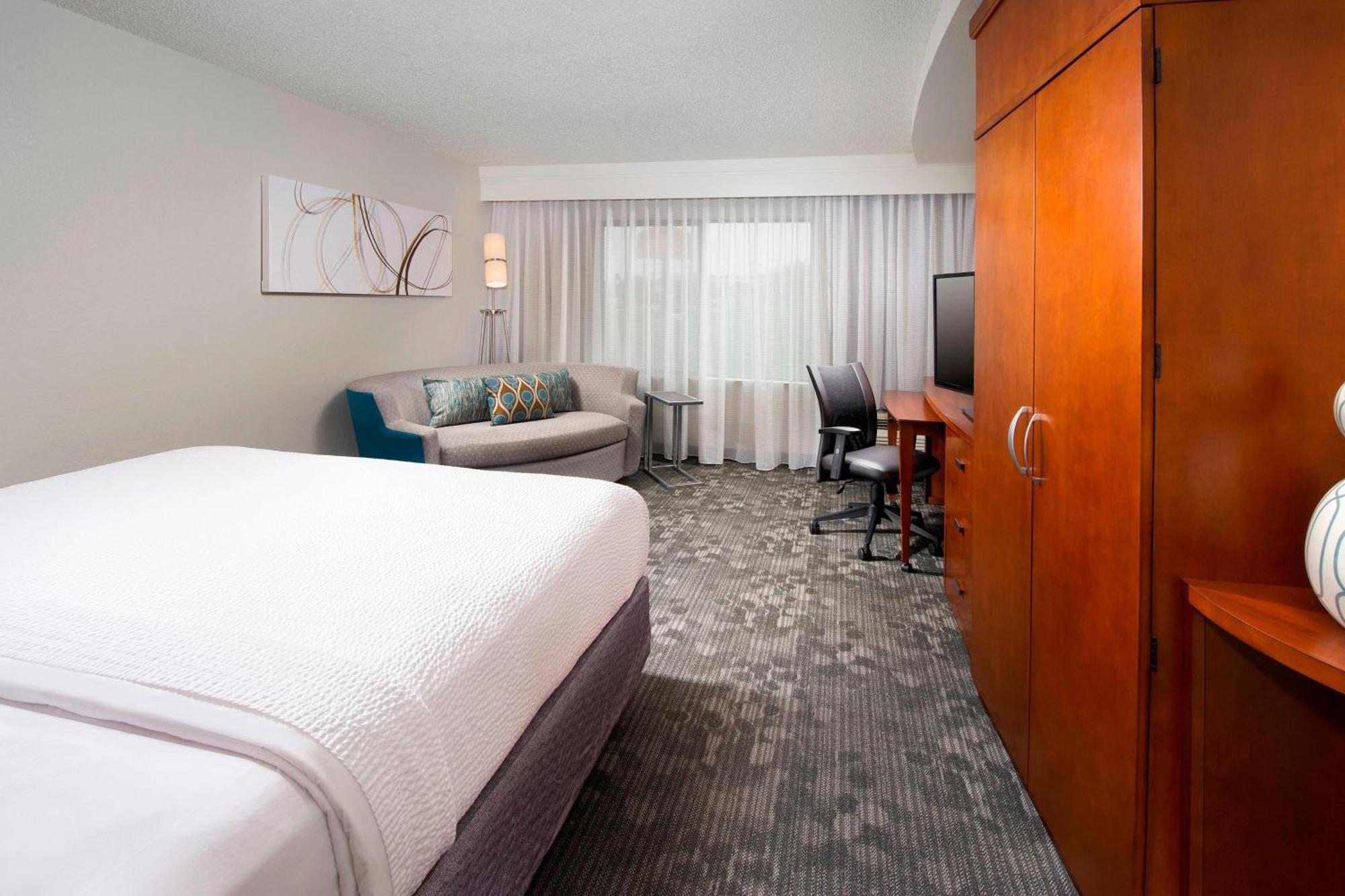 Courtyard By Marriott San Antonio Seaworld/Lackland Exterior photo